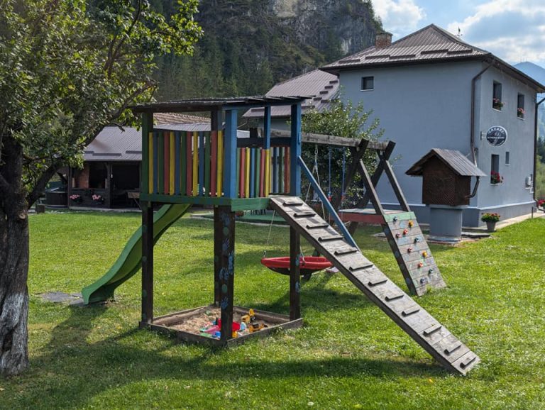 460936513_122117973626480254_2586559315115217588_n